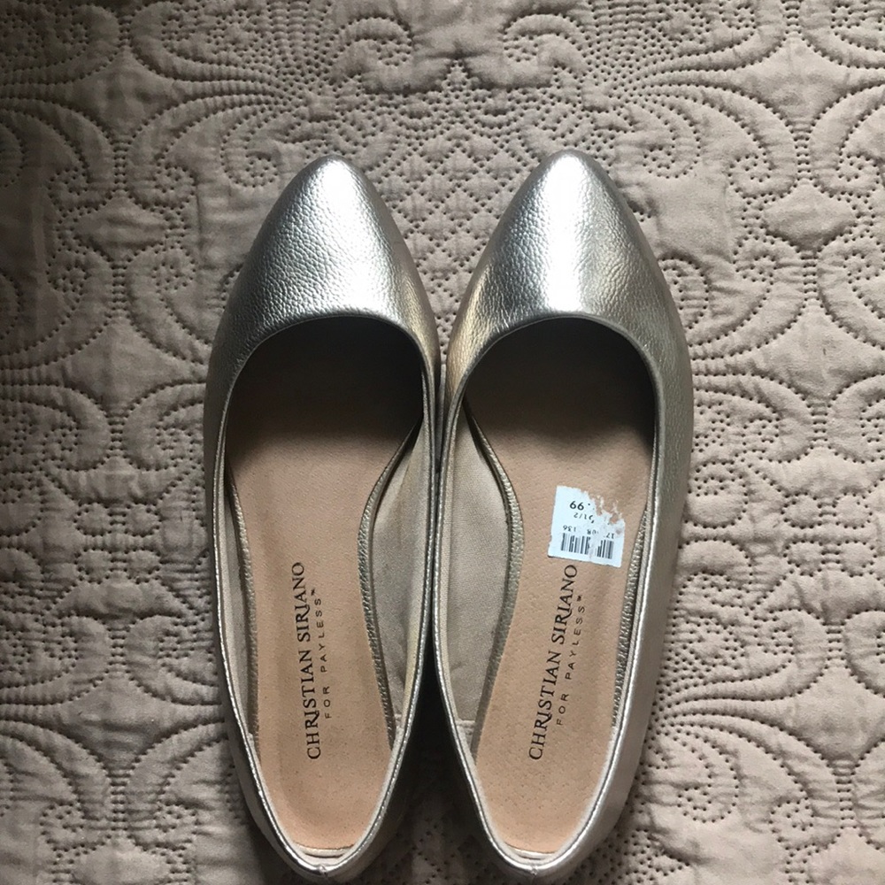 Light gold flats